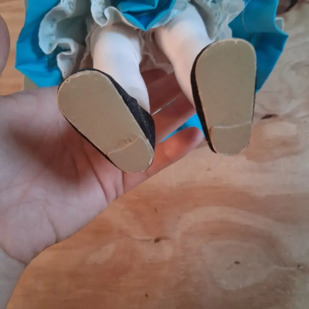 Madame Alexander Alice in Wonderland Doll Blue Dress Vintage 14 inch Toy Doll